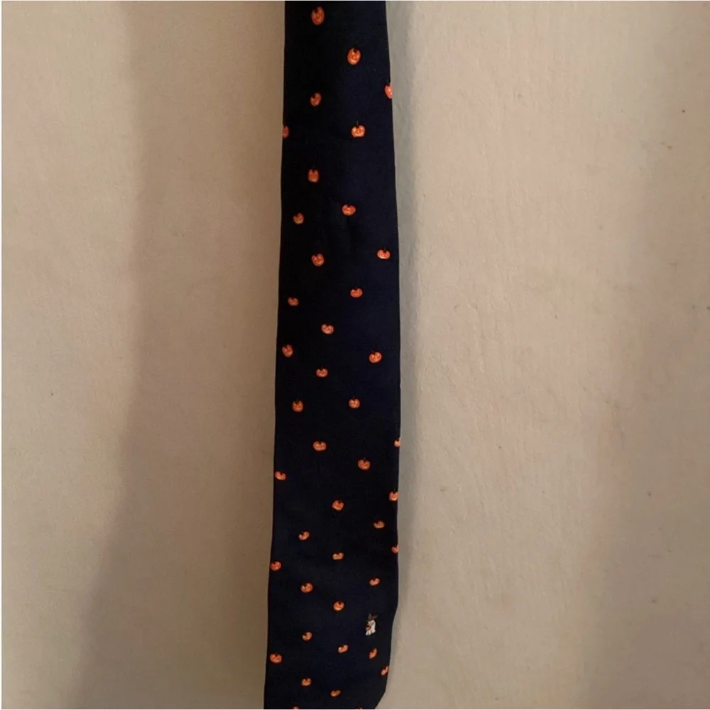 Halloween Alynn Vintage Pumpkin Tie 100% Silk